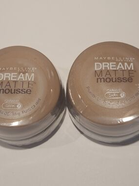 Maybelline Dream Matte Mousse Foundation - Caramel (Dark 2) Duo